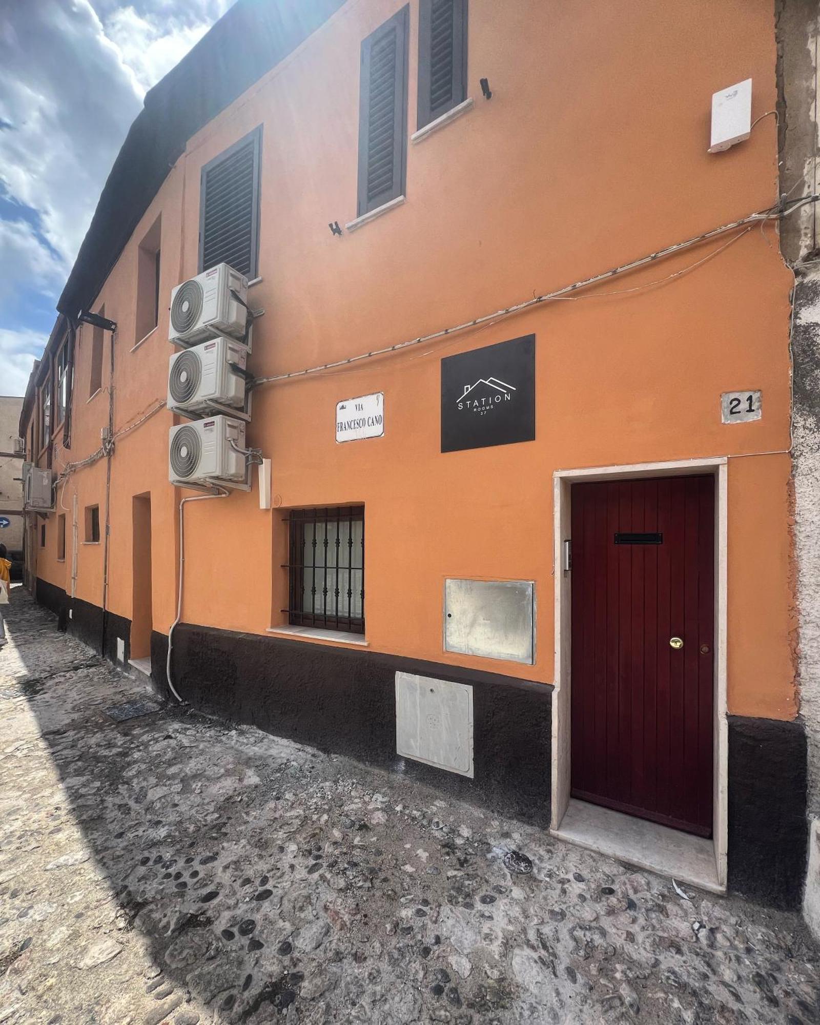 Station Rooms37 Sassari Eksteriør bilde