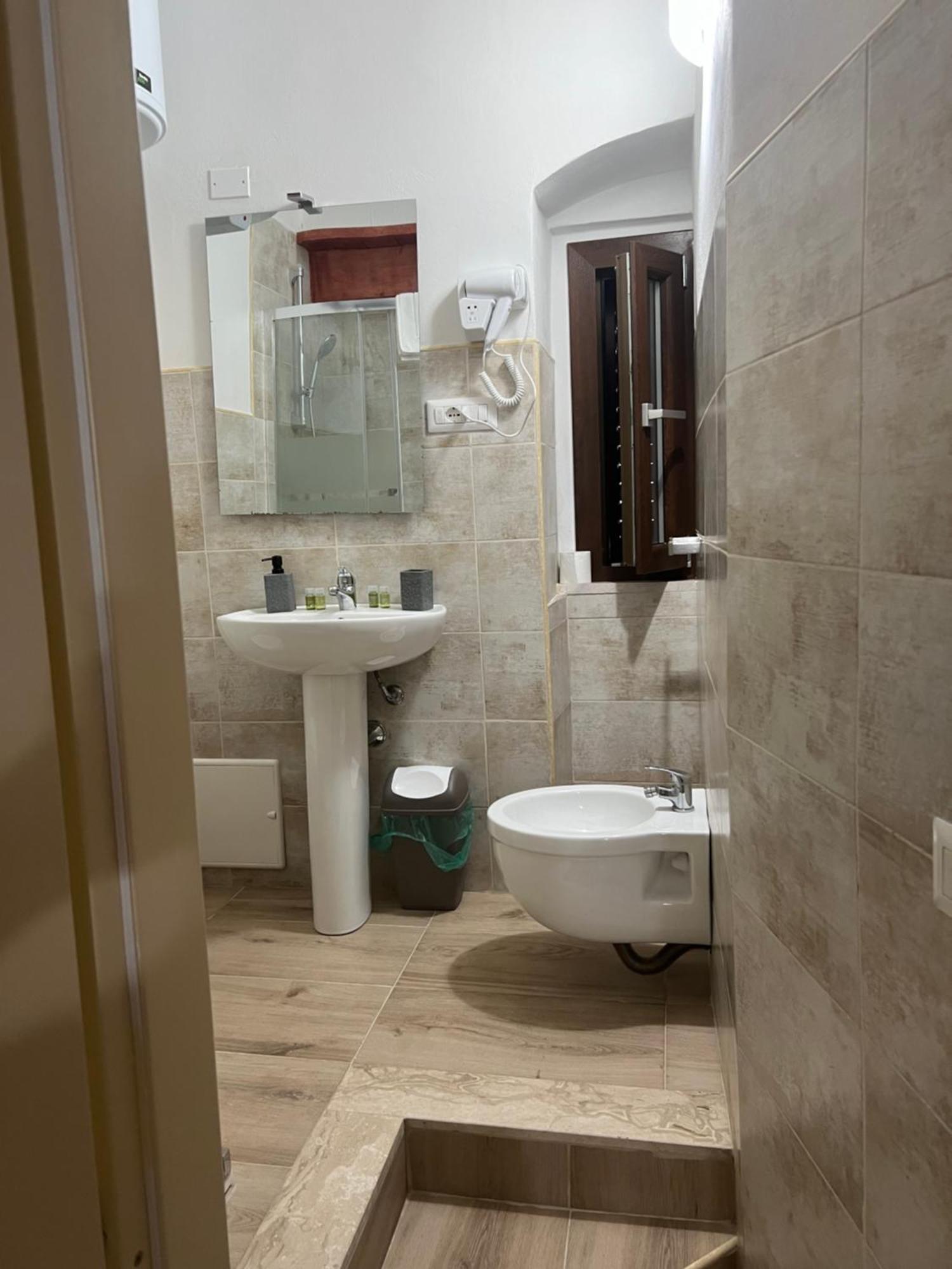 Station Rooms37 Sassari Eksteriør bilde