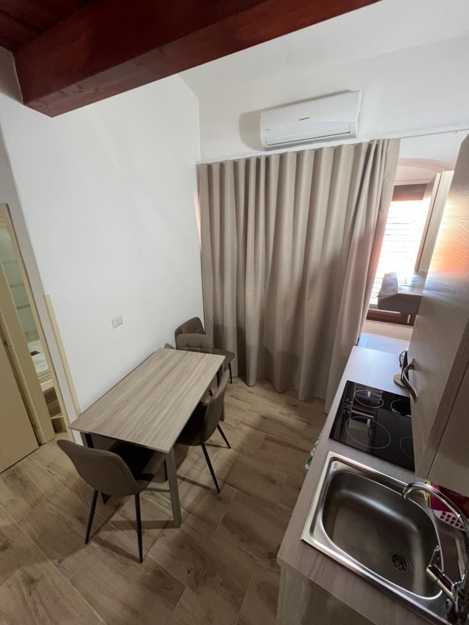 Station Rooms37 Sassari Eksteriør bilde